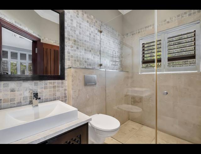 5 BEDROOM HOUSE FOR SALE IN HYDE PARK